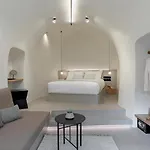 Utopia Santorini Villa Karterádos
