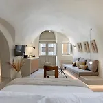 Utopia Santorini Vila