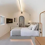 Utopia Santorini *