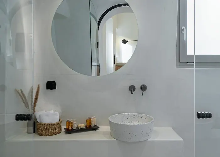 Utopia Santorini * Karterados (Santorini)