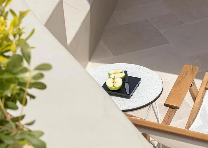 Utopia Santorini * Karterados (Santorini)