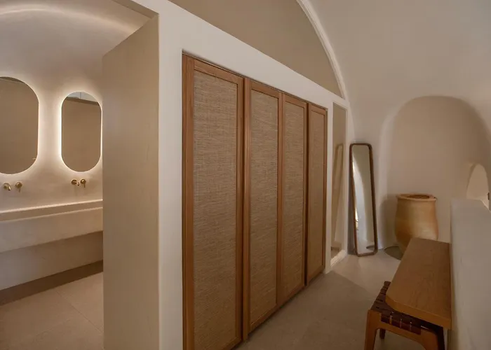 Vila Utopia Santorini *