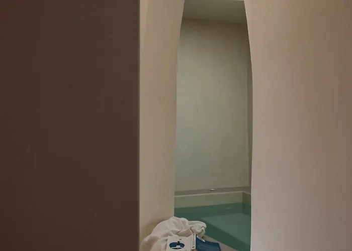 Utopia Santorini Vila *