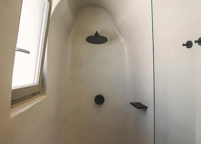 Vila Utopia Santorini *