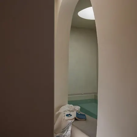 Utopia Santorini Vila *